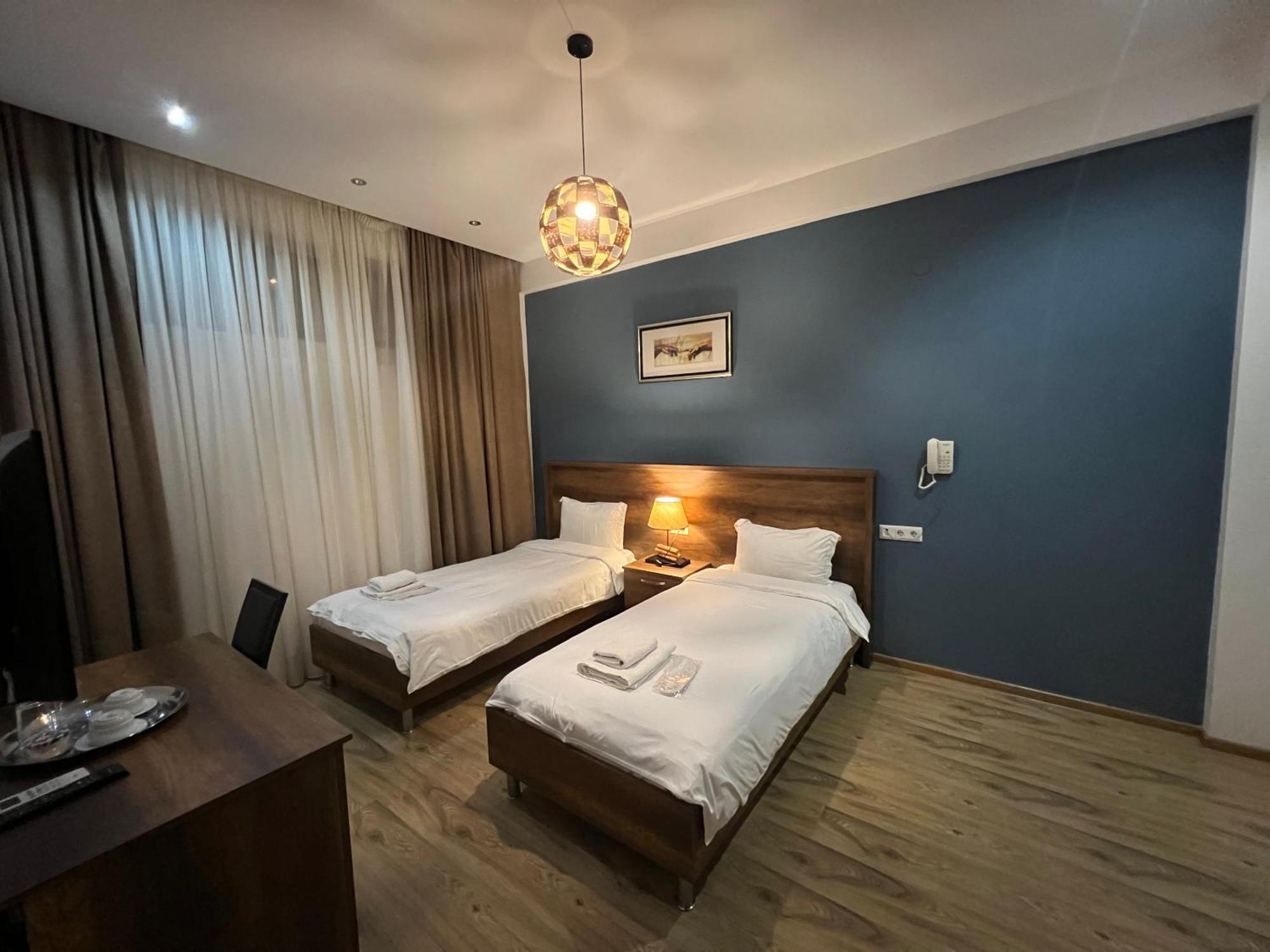 King Tom Hotel