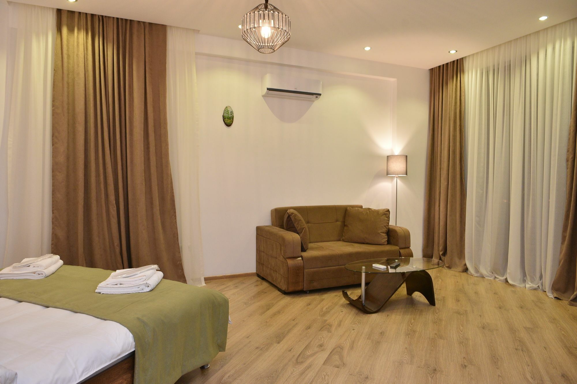 King Tom Hotel